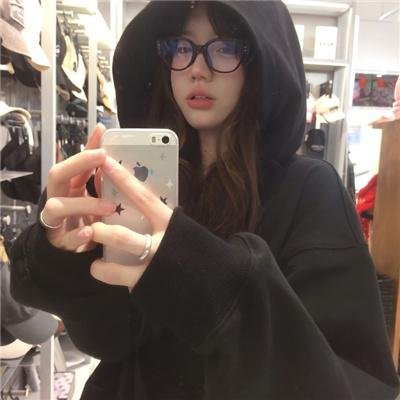 那女孩真帅
